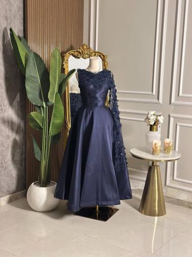 6872 - الفستان الكحلي الملكي بتطريز فاخر