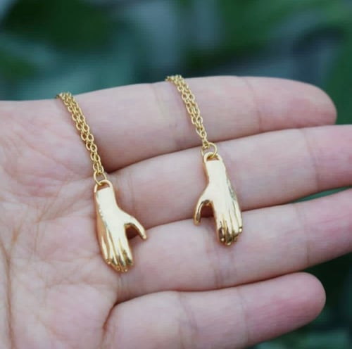 سلسالين اليدين