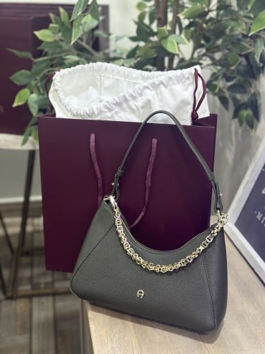 Aigner dark green