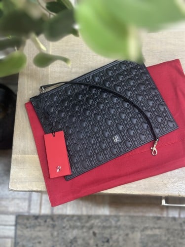 CH Pouch