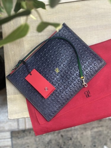 CH Pouch