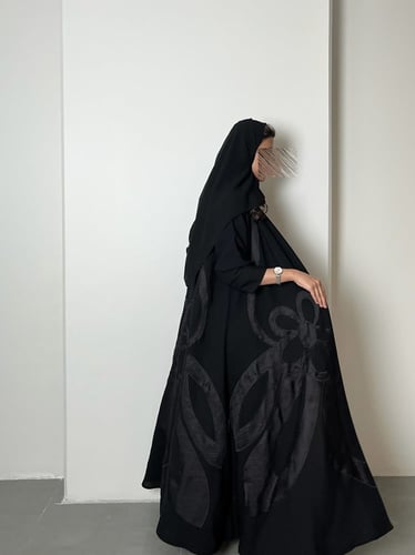 عباية سوداء بورد كامل