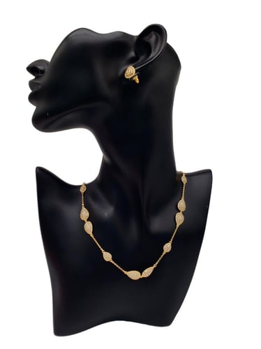 طقم بوشرون - مستوحى