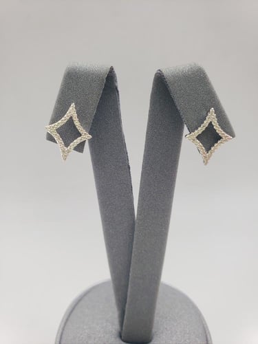 طقم سلسال وحلق زركون بتصميم عصري