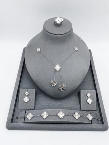 طقم فان كليف 4 قطع فضي - مستوحى