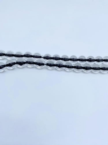 سبحة بكلايت شفافة بخيط اسود