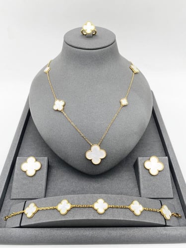 طقم فان كليف 4 قطع عدة الوان - مستوحى