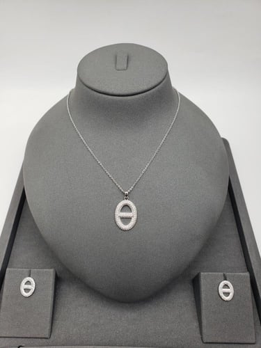 طقم سلسال وحلق بتصميم عصري