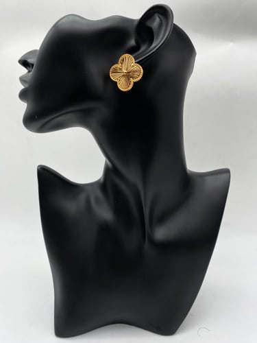 طقم فان كليف حجم كبير 4 قطع عدة الوان - مستوحى