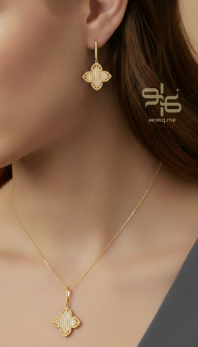 طقم سلسال وحلق بتصميم عصري ذهبي وفضي