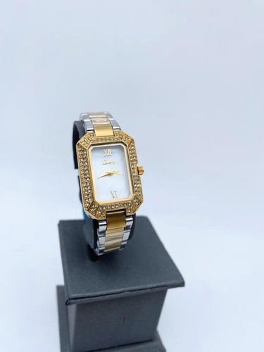 ساعة نسائية ستيل باللون الفضي والذهبي