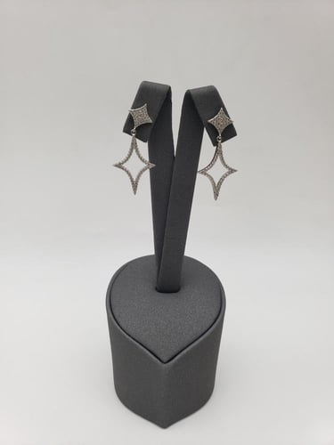 طقم سلسال وحلق زركون تصميم عصري