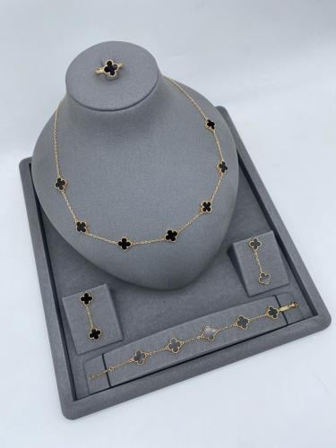 طقم فان كليف ميني 4 قطع - عدة الوان - مستوحى