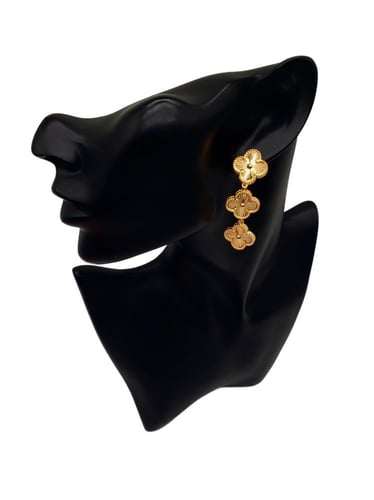 حلق فان كليف جذاب وانيق - مستوحى