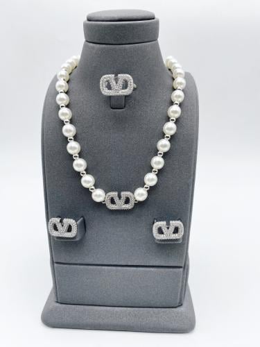 طقم فالنتينو 3 قطع - فضي, ذهبي - مستوحى