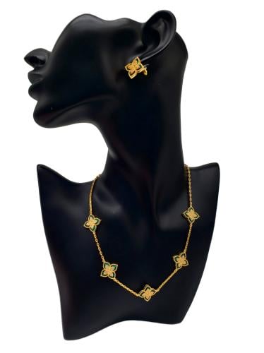 طقم روبرتو كوين - مستوحى