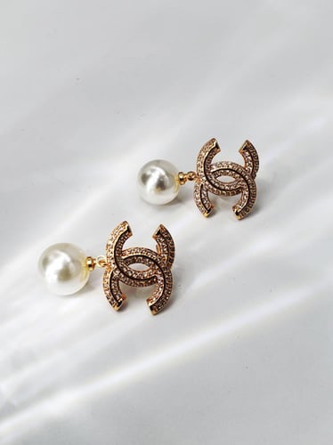 حلق شانيل - بالؤلؤ - مستوحى