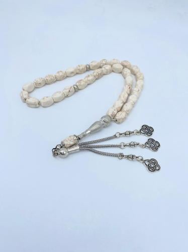 سبحة من حجر الهولايت الطبيعي