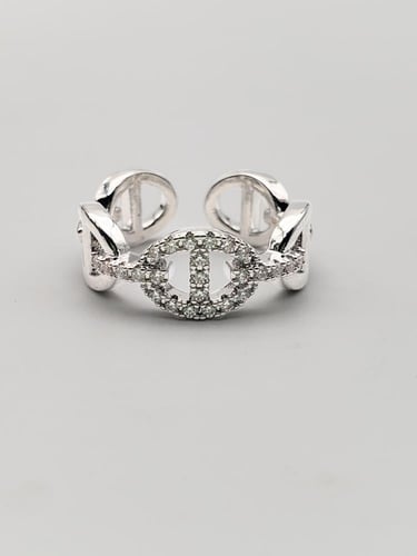 خاتم مرصع بالزركون بتصميم فاخر