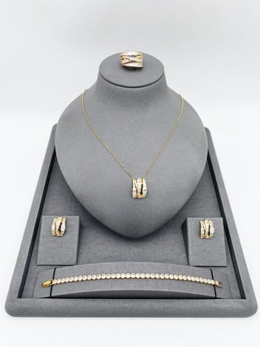 طقم سواروفسكي 4 قطع - فضي, ذهبي - مستوحى