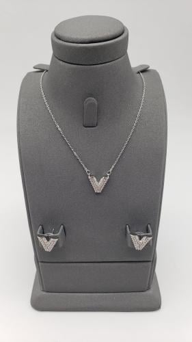 طقم سلسال وحلق بتصميم عصري ذهبي وفضي