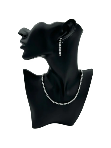 طقم سواروفيسكي سلسال وحلق تنس فضي - مستوحى