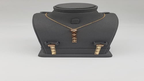 طقم سلسال وحلق بتصميم عصري ذهبي وفضي