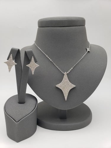 طقم سلسال وحلق زركون تصميم الالماس