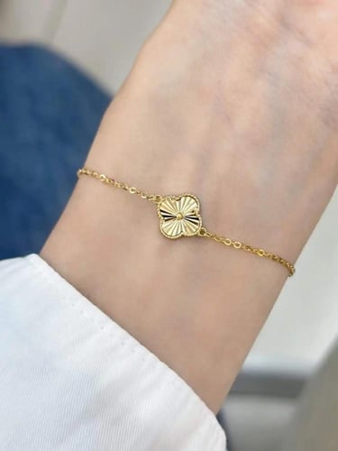 بوكس توزيعه 5 اساور وردة