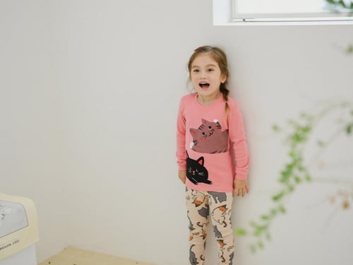 بيجامة بناتي cats