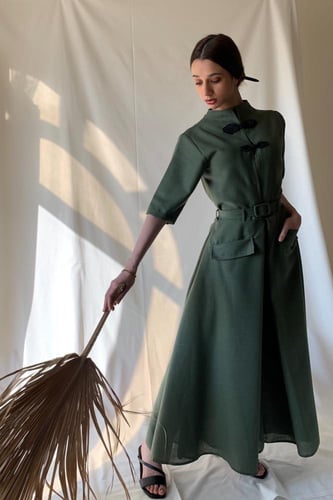 فستان اخضر ستايل صيني