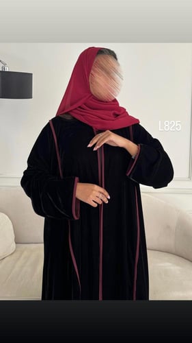 عباية مخمل مع ترتر تطريز كمبيوتر قصة عادية