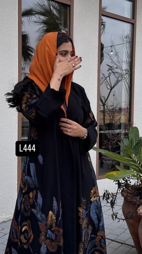 عباية كريب سبشل رسم يدوي وشك يدوي قصة عادية ستريت