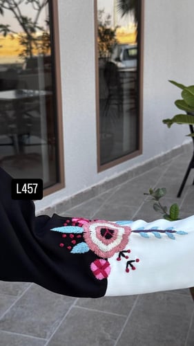 عباية كريب سبشل شك يدوي قصة عادية ستريت