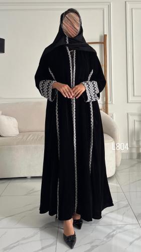 عباية مخمل مع دانتيل مقلم قصة عادية ستريت