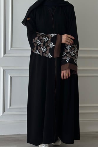 عباية براون