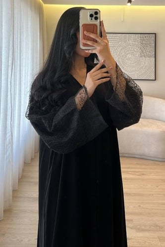 عباية دانتيل ملكي