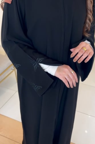 عباية الفراشات أسود