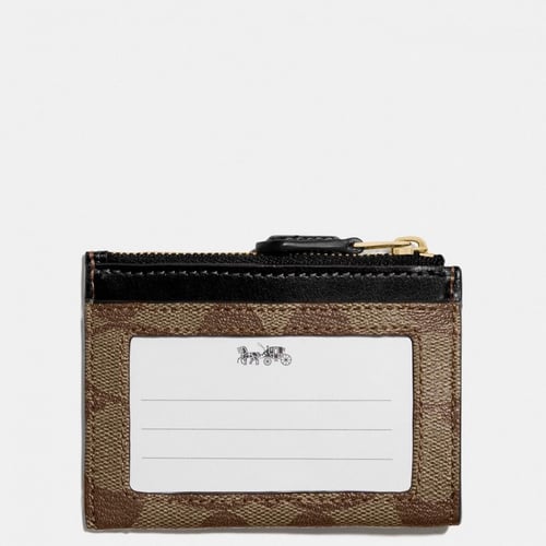 حامل بطاقات مع ميدالية