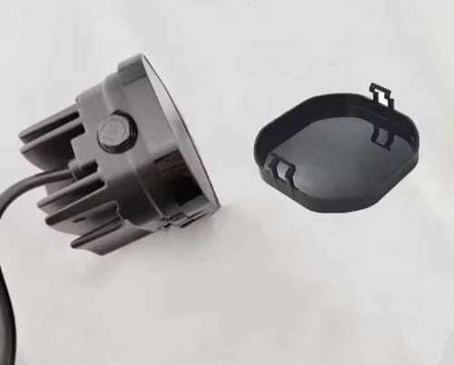 غطاء ليد حجم ٣ انش اسود بشعار