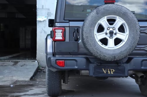 حامل لوحة جانبية للرانجلر JL