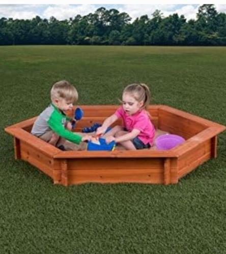 حوض رمل خشبي سداسي ١.٥متر