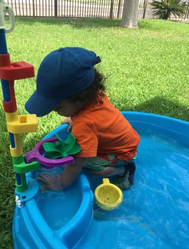 مسبح مقوى بمظله امريكي