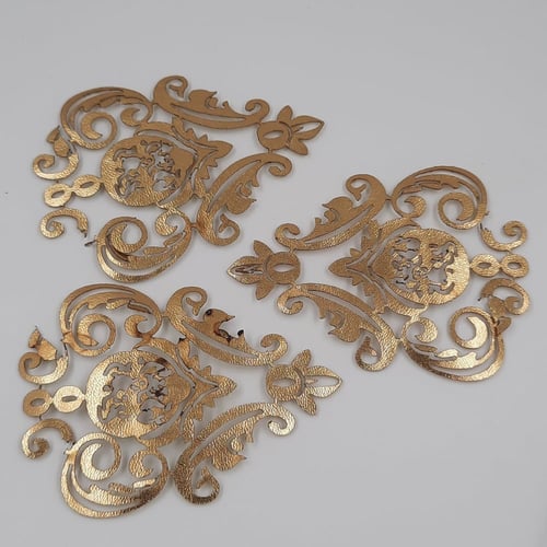 قطع جلد لاصقه بالكوي