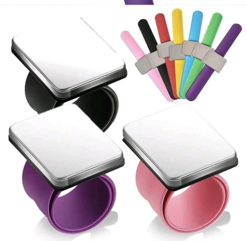 مغناطيس على شكل ساعه لحمل الابر و الدبابيس لون اسو...