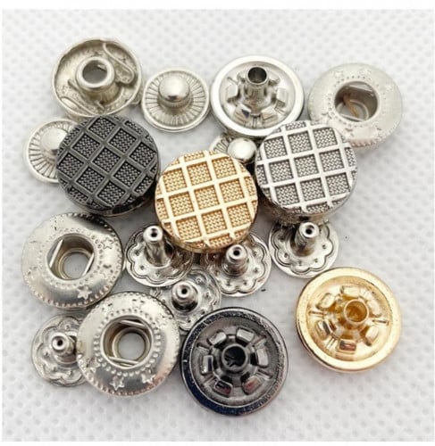 زراير طقطق معدن 8 قطع