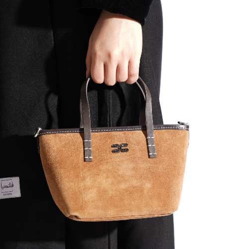 شنطة بهيرة جلد طبيعي حجم وسط