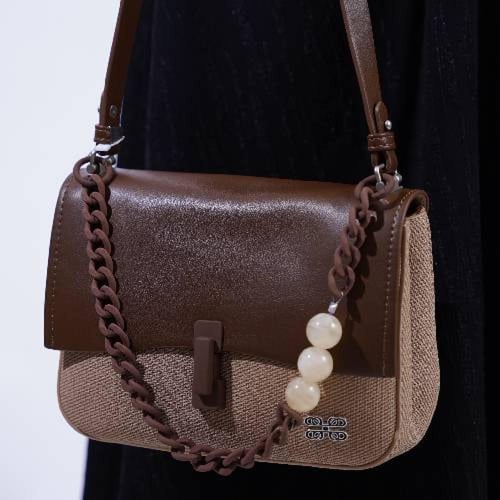 شنطه كتف نسائية بهيرة قماش وسط