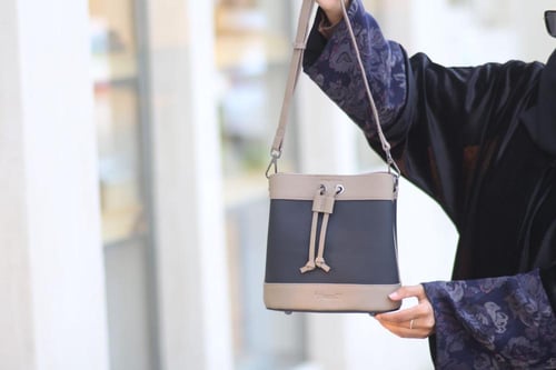 شنطه جلد حجم وسط