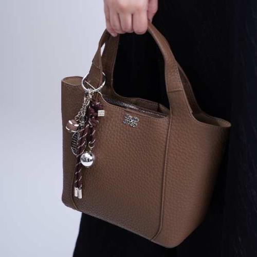 شنطة بهيرة حجم وسط